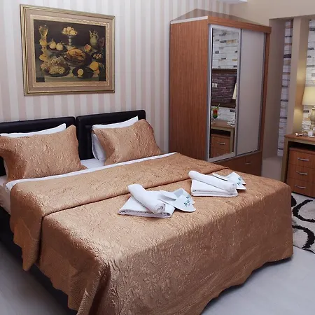 Hotel Moon Resi̇dence *