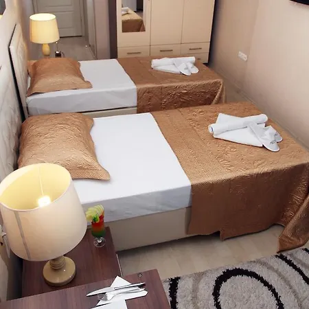 Hotel Moon Resi̇dence *