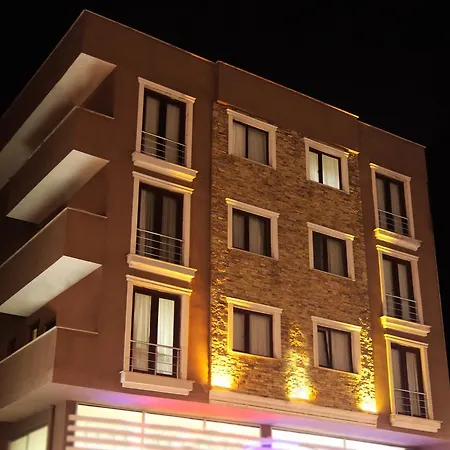 Hotel Moon Resi̇dence *